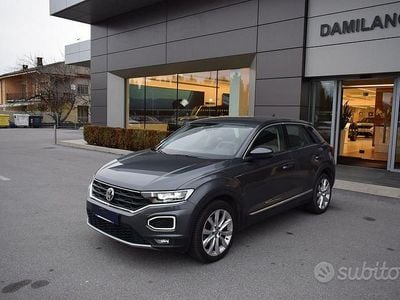 Usata VW T-Roc Style 150 CV (110 kW) 2018 Grigio SUV