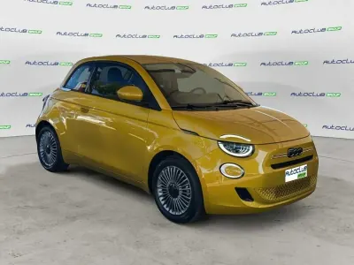 Nuova Fiat 500 64 CV (47 kW) 2025 Blu Berlina