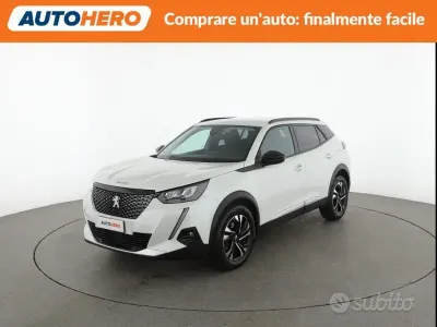 Usata Peugeot 2008 Allure 131 CV (96 kW) 2022 Bianco SUV