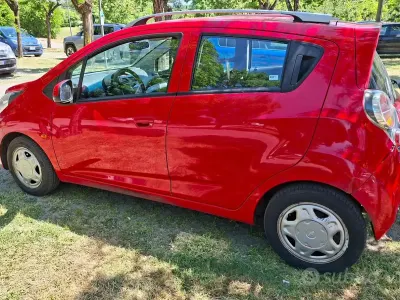 Begagnad Chevrolet Spark LS 68 HK (50 kW) 2010 Röd Halvkombi