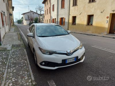 usata Toyota Auris Hybrid Auris 1.8 Hybrid Active