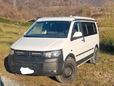 Usata VW Caravelle 180 CV (132 kW) 2013 Furgone
