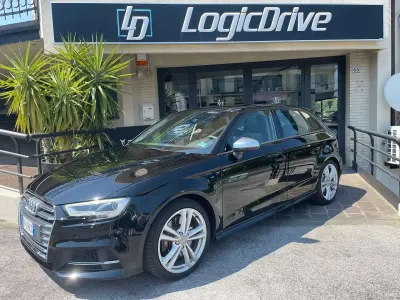 Usata Audi A3 Ambiente 310 CV (228 kW) 2017 Nero Berlina
