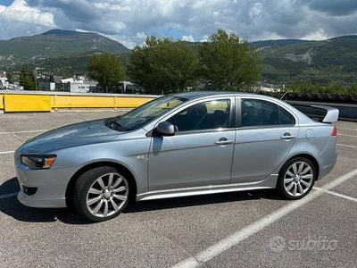 Usata Mitsubishi Lancer Invite 143 CV (105 kW) 2010 Grigio Berlina