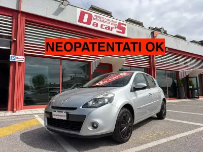 Usata Renault Clio II 75 CV (55 kW) 2009 Other Berlina