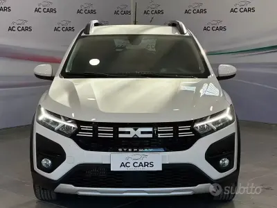 Usado Dacia Sandero Comfort 101 CV (74 kW) 2023 Blanco Berlina