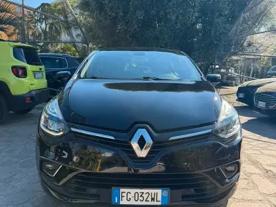 Usata Renault Clio IV Intens 90 CV (66 kW) 2017 Nero Berlina