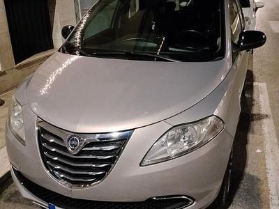 Usata Lancia Ypsilon 95 CV (69 kW) 2012 Grigio Utilitaria
