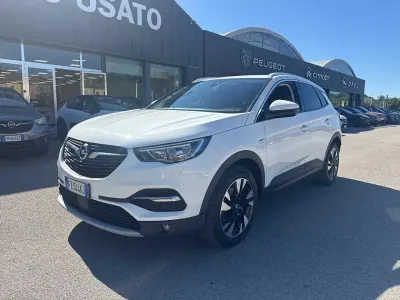 Gebraucht Opel Grandland X 131 PS (96 kW) 2019 Weiß SUV