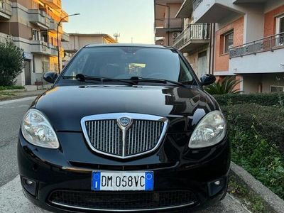 usata Lancia Ypsilon - 1.3 Mjt Diesel con tetto panoram