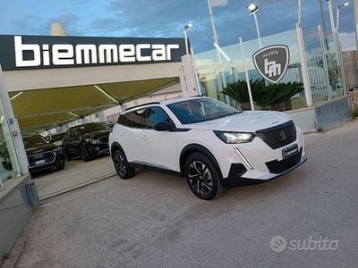 Usata Peugeot 2008 Allure 131 CV (96 kW) 2022 Bianco SUV