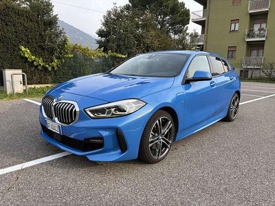 Blu/azzurro Usata 2021 BMW 118 M Sport Utilitaria | 24.900 € (Buon prezzo)