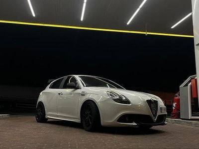 Usata Alfa Romeo Giulietta 120 CV (88 kW) 2011 Bianco Utilitaria