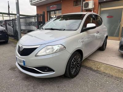 Usata Lancia Ypsilon 95 CV (69 kW) 2017 Perla Utilitaria
