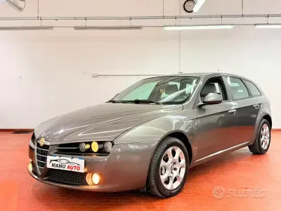 Begagnad Alfa Romeo 159 120 HK (88 kW) 2009 Grå Kombi