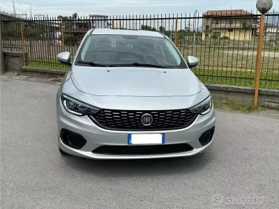 Usado Fiat Tipo Business 95 HP (69 kW) 2019 Cinzento Sedan