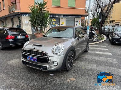 Gray Usata 2017 Mini Cooper Clubman Hype Station wagon | 18.390 € (Buon prezzo)