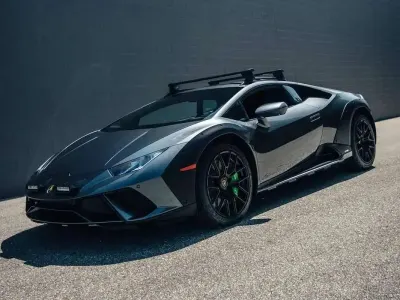 Usata Lamborghini Huracán 610 CV (448 kW) 2024 Grigio Coupé