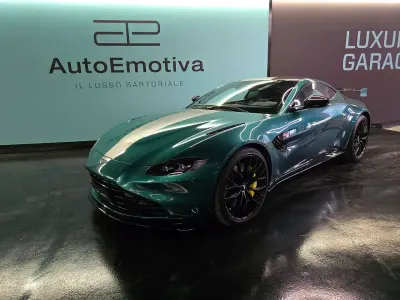 Usata Aston Martin V8 Vantage 534 CV (392 kW) 2024 Other Coupé