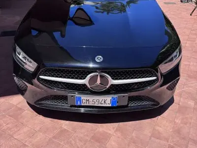 Usata Mercedes A180 Advanced 136 CV (100 kW) 2023 Nero Berlina