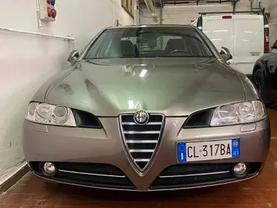 Usata Alfa Romeo 166 Impression 150 CV (110 kW) 2003 Grigio Berlina