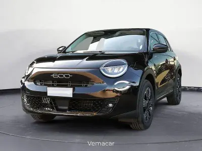Nuova Fiat 600 Style 100 CV (73 kW) 2025 Nero SUV