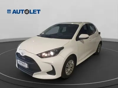 Usata Toyota Yaris Hybrid Active 92 CV (67 kW) 2025 Bianco Berlina