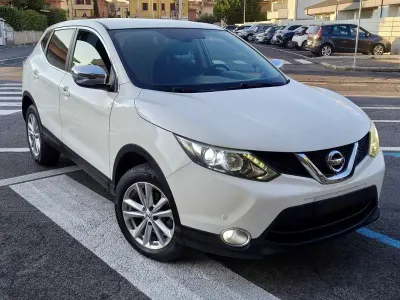 Usata Nissan Qashqai Acenta 110 CV (80 kW) 2016 Bianco SUV
