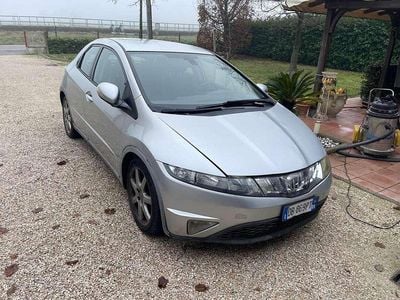 Usata Honda Civic LS 101 CV (74 kW) 2006 Argento Berlina
