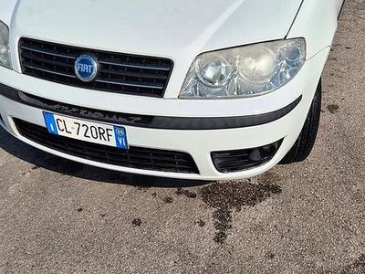 Usata Fiat Punto 60 CV (44 kW) 2004 Bianco Utilitaria