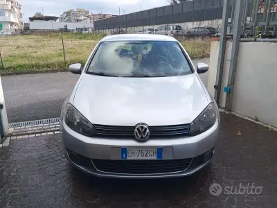 Usata VW Golf VI 105 CV (77 kW) 2011 Grigio Utilitaria