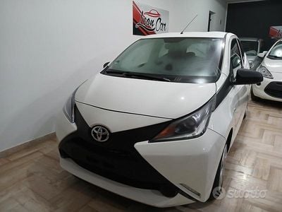 Bianco Usata 2016 Toyota Aygo Cool Utilitaria | 7500 € (Buon prezzo)