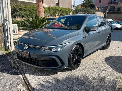 Usata VW Golf VIII R-line 131 CV (96 kW) 2022 Grigio Berlina