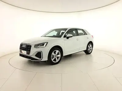Usata Audi Q2 S-Line 150 CV (110 kW) 2021 Bianco ghiacciaio metallizzato SUV
