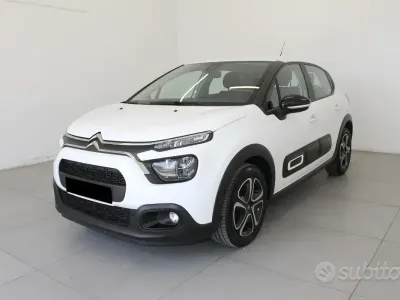 Używany Citroën C3 PureTech 83 KM (61 kW) 2021 Biały Hatchback