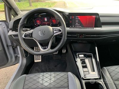 Usata VW Golf VIII 130 CV (95 kW) 2023 Grigio Berlina