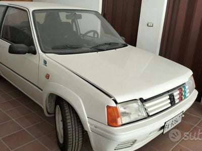 Usata Peugeot 205 101 CV (74 kW) 1988 Bianco Berlina