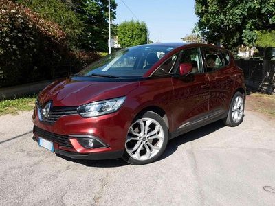 Usata Renault Scénic IV Zen 110 CV (80 kW) 2017 Rosso Monovolume