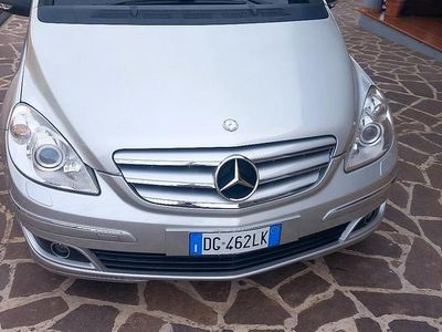 Mercedes B180