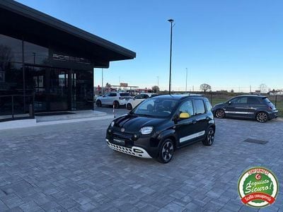 Usata Fiat Panda Cross Cross 69 CV (50 kW) 2025 Nero Utilitaria