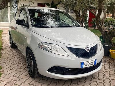 Usata Lancia Ypsilon Gold 2018 Bianco Utilitaria
