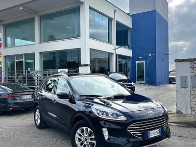 Usado Ford Kuga Business Edition 120 CV (88 kW) 2021 Negro SUV