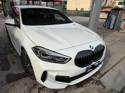 Usata BMW 116 M Sport 116 CV (85 kW) 2021 Bianco Utilitaria