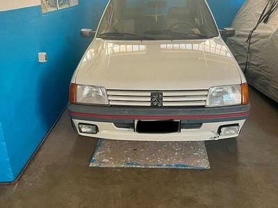 Usata 1987 Peugeot 205 GTi Berlina | 20.500 €