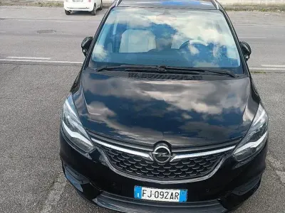 Usata Opel Zafira Tourer 150 CV (110 kW) 2017 Nero Monovolume