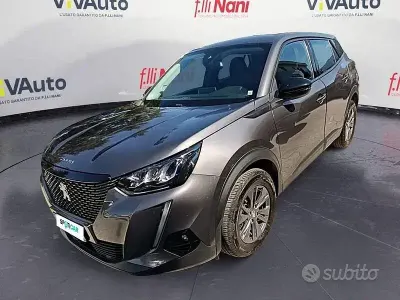 Usata Peugeot 2008 Active 131 CV (96 kW) 2022 Grigio SUV