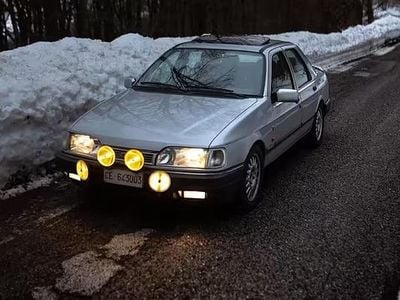 Usata Ford Sierra 125 CV (91 kW) 1990 Grigio Berlina
