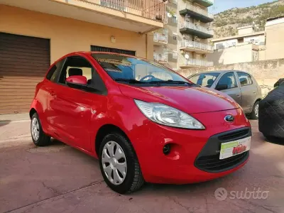 Usata Ford Ka Titanium 69 CV (50 kW) 2014 Rosso Berlina