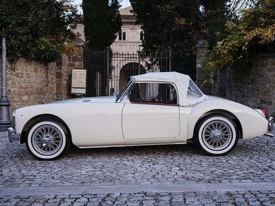 Usata MG MGA 68 CV (50 kW) 1956 Bianco Cabrio