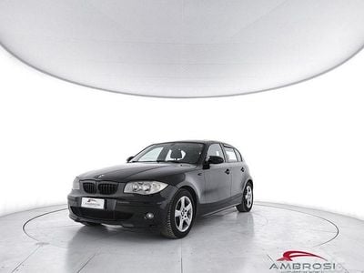 Usata BMW 120 163 CV (119 kW) 2008 Nero Utilitaria
